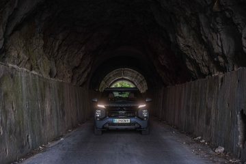 Mitsubishi Outlander PHEV Nanos Delonghi kava-19