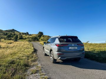 Mitsubishi Outlander PHEV Nanos Delonghi kava-23