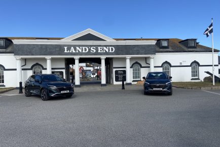 Nissan Qashqai e-POWER drives from Land’s End to John O’Groa