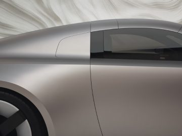 Static studio shot, exterior, side view, detail