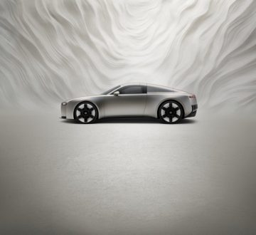 Static studio shot, exterior, side view