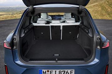 BMW iX3_ (16)