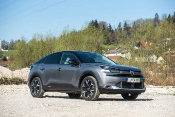 Citroen C4 MHEV-33
