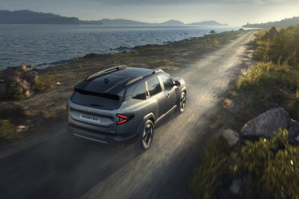 Dacia Bigster hybrid-g 150 4X4 (8)
