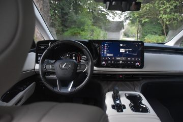 LEXUS LM 22