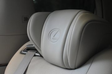 LEXUS LM 25