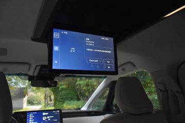 LEXUS LM 32