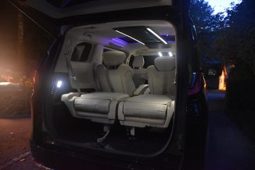 LEXUS LM 38