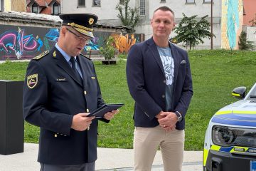 V. d. generalnega direktorja Policije Damjan Petrič (levo) in Petar Nevistić, generalni direktor GA Adriatic.