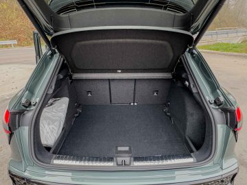 Audi Q3-11