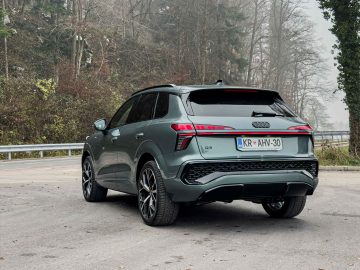 Audi Q3-13