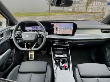 Audi Q3-17