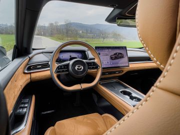 Mazda 6e-2