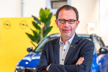 Borut Gazvoda je v avtomobilskem poslu že več kot 30 let. Foto: Opel.