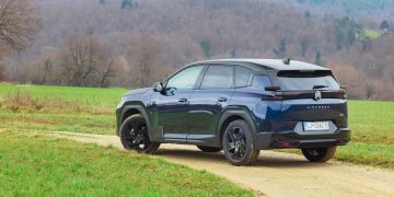 Citroen_C5_Aircross_145_HybridMax_02