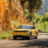 2026_Ford_Capri_Vivid_Yellow_Exterior_02