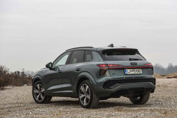 Audi Q3 S-Line 2.0 TDI Quattro-11