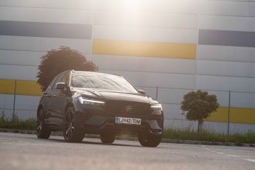 Volvo XC60 T8 Black Edition-13