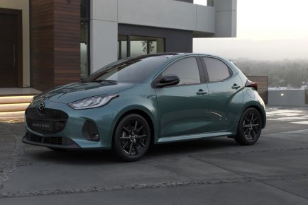 2026_mazda2_hybrid_fg_still_04_highres