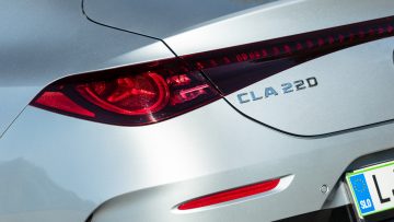 Mercedes-Benz_CLA_220_06
