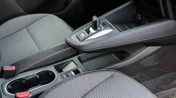 Mitsubishi Grandis MHEV-32