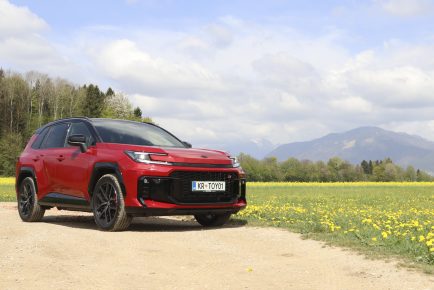 Toyota RAV4 (16)
