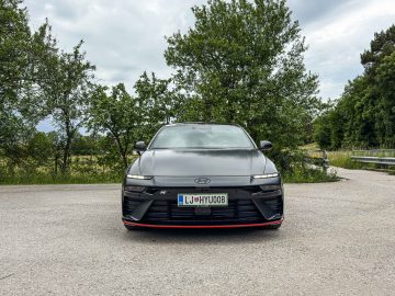 Hyundai Ioniq 6N-12