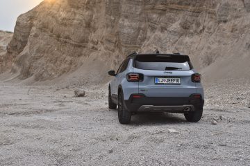 JEEP AVENGER 4Xe 10