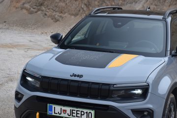 JEEP AVENGER 4Xe 12