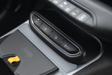 JEEP AVENGER 4Xe 25