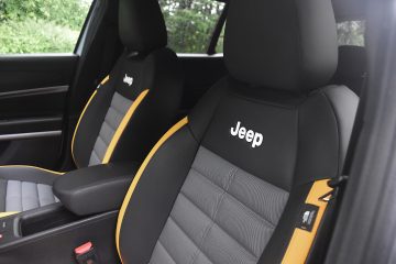 JEEP AVENGER 4Xe 31
