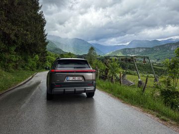 Toyota Bz4X Touring EV AWD-2