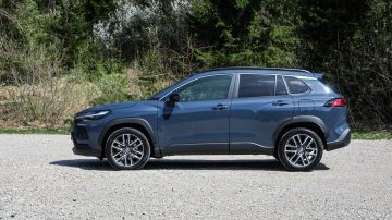 Toyota Corolla Cross GR Sport Hibrid-23