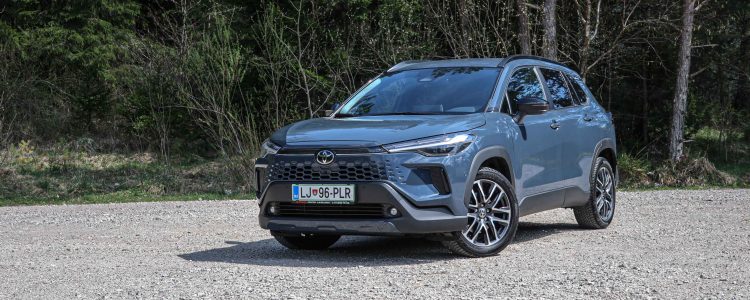 Toyota Corolla Cross GR Sport Hibrid-29