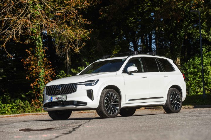 Volvo XC90 MHEV-35