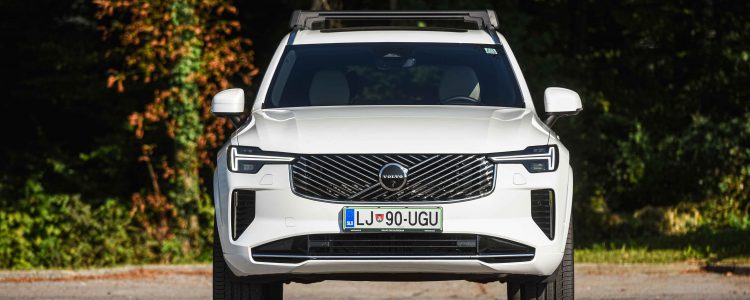 Volvo XC90 MHEV-39