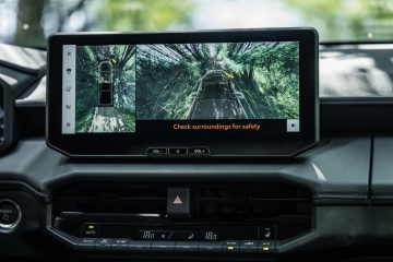 2026_Hilux Hybrid 48V_Invincible_Sulphur Yellow_Detail_012