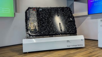 BMW iFactory Debrecen iX3-9