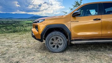 Toyota Hilux Hybrid 48V-14