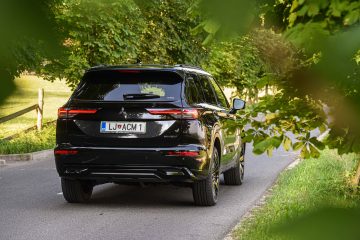 Mitsubishi Outlander Black Edition PHEV-3