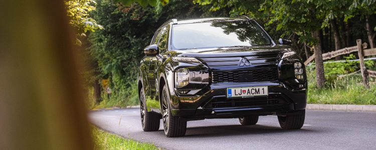 Mitsubishi Outlander Black Edition PHEV-5