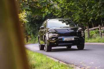 Mitsubishi Outlander PHEV Black Edition-18