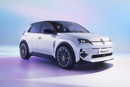 Renault-5-E-Tech-electric-2