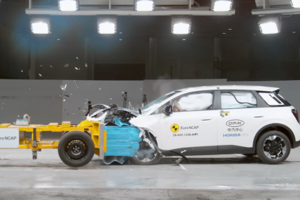 Euro NCAP test_ (7)