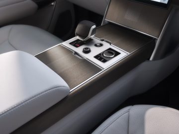 RANGE ROVER ELECTRIC CENTRE CONSOLE 02_09_26_1