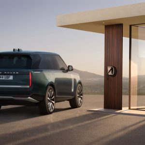 RANGE ROVER ELECTRIC01 02_09_26