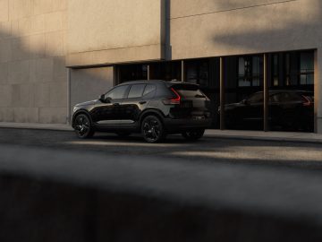 The_New_Volvo_EX40_Exterior_3QRear