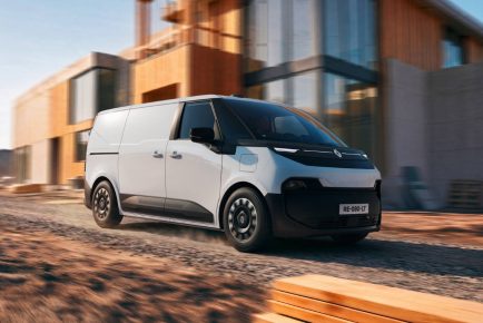 Trafic-Van-E-Tech-electric