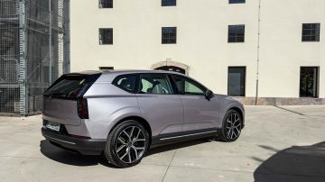 Volvo EX60-7