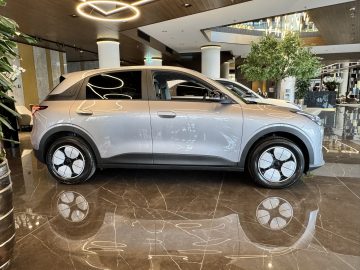 Geely E2 (3)